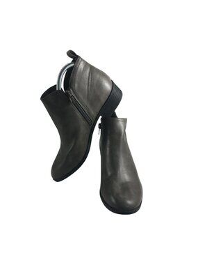 AMERICAN RAG WOMENS CADEE ANKLE BOOTIE GRAY WOMENS SIZE 8.5M